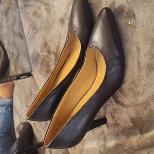 Black pointed toe heels size 9